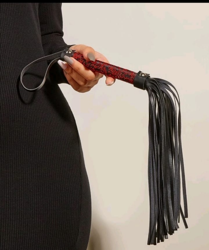 جلد صناعي لعبه